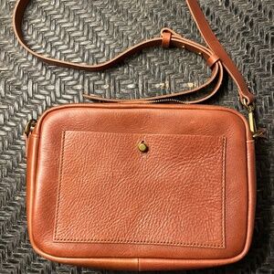 Madewell Transport crossbody large camera